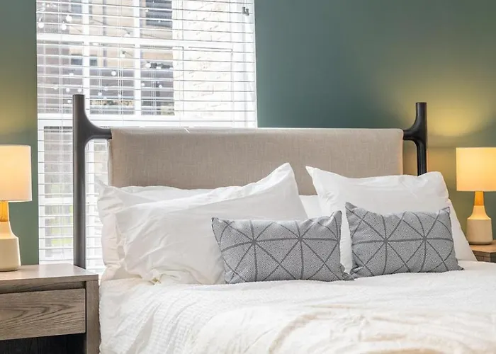 Landing Modern With Amazing Amenities * Columbus