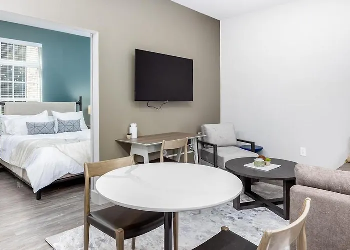 Landing Modern With Amazing Amenities Apartment Columbus