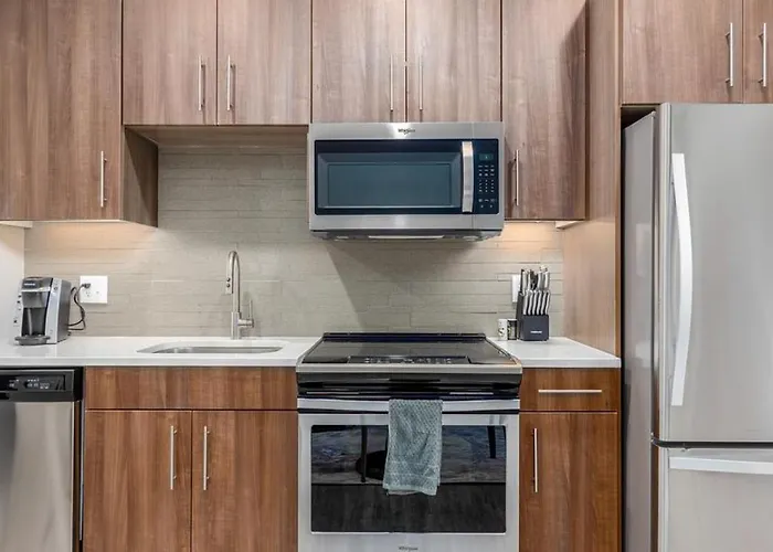 Landing Modern With Amazing Amenities Columbus