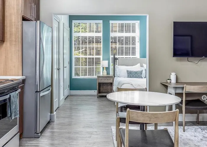Landing Modern With Amazing Amenities